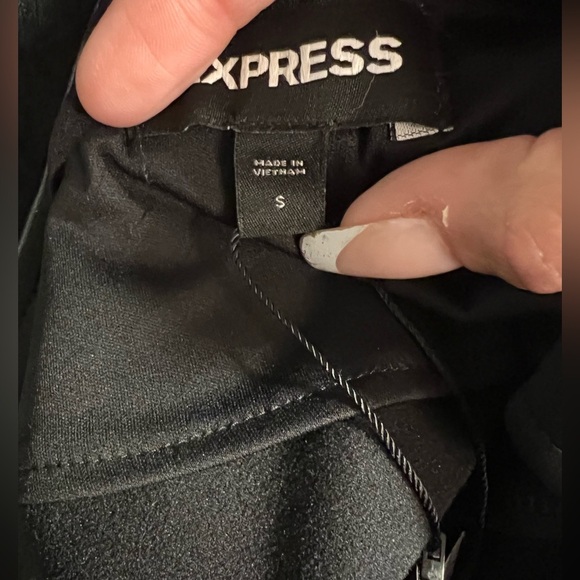 🖤🖤EXPRESS FAUX LEATHER BELTED SKIRT🖤SZ S🖤NWT - Picture 10 of 16
